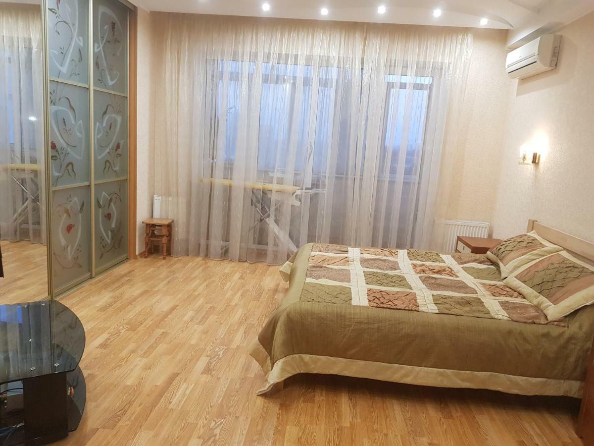 Апартаменты На Люстдорфской Odessa Buitenkant foto